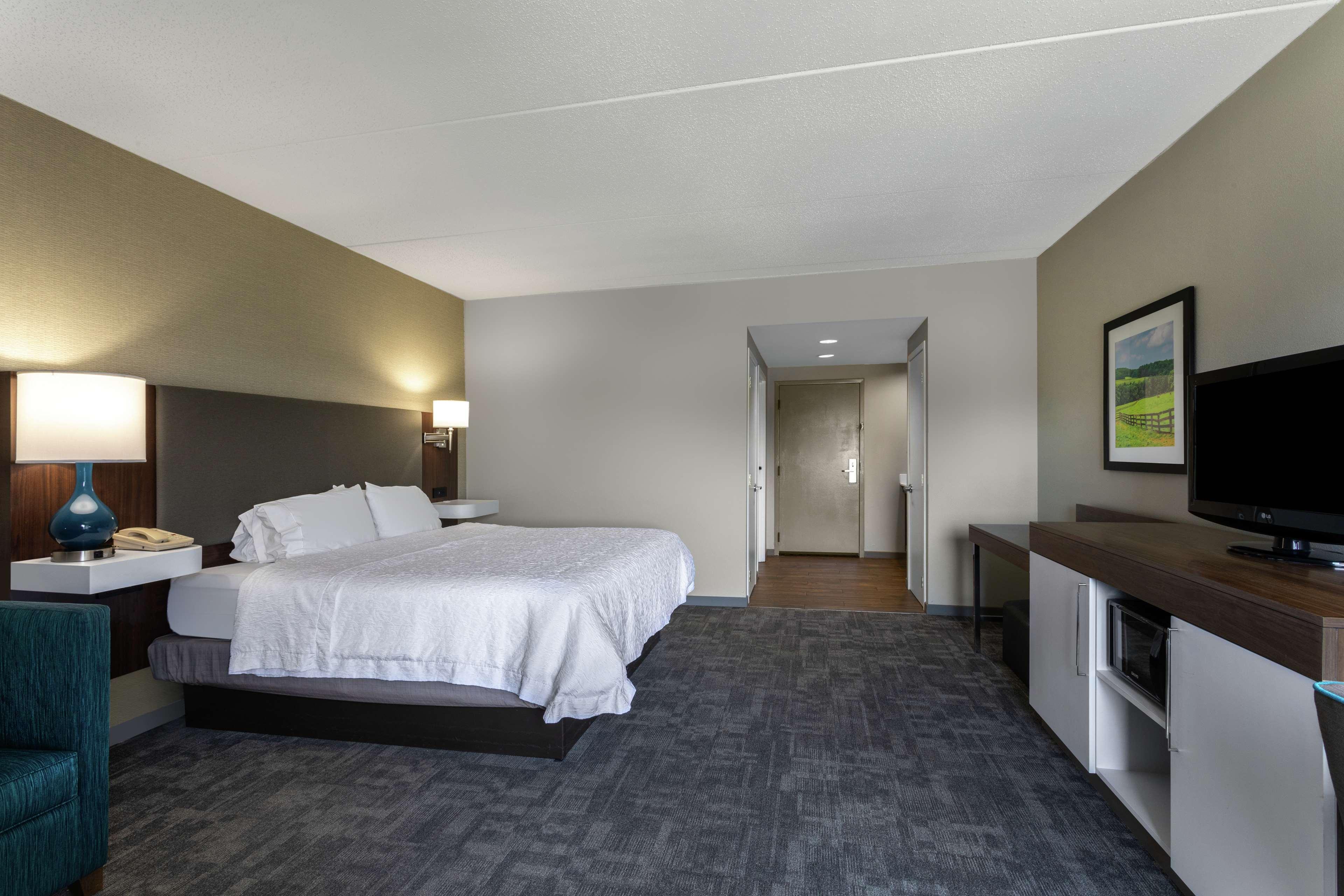 Hampton 3*