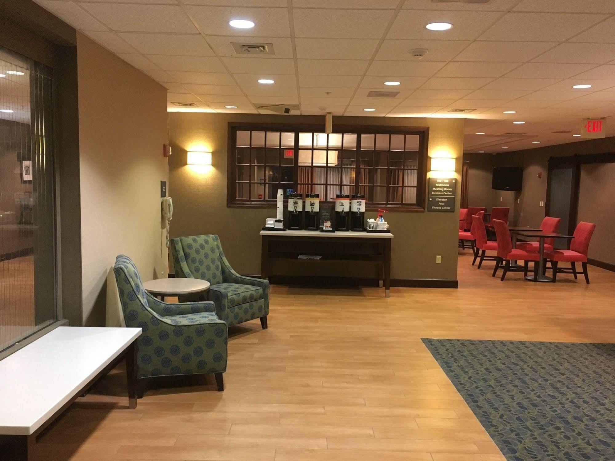 Hotel Hampton